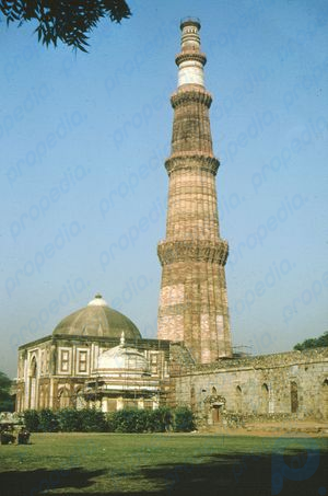 Delhi: Quṭb Mīnār complex
