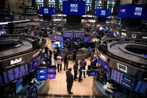 Markets News, 8 de abril de 2024: Las acciones terminan planas mientras que los rendimientos de los bonos del Tesoro aumentan; Bitcoin se acerca a los 72:000 dólares