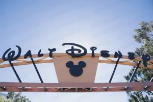 Disney cai em preocupações com perspectivas suaves, apesar do lucro surpresa da Disney + e Hulu