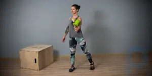 Pumpen: 3 Kettlebell-Übungen zur Stärkung Ihrer Schultern und Ihres Rumpfes