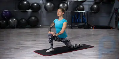 Pumping: a short warm-up for hip mobility