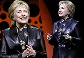 Die 69-jährige Hillary Clinton trug zum ersten Mal in ihrem Leben eine Lederjacke, aber es wäre besser, wenn sie im 90er-Jahre-Stil bliebe