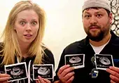 Eine Amerikanerin, die acht Jahre lang versucht hatte, schwanger zu werden, brachte zwei Zwillingspaare auf einmal zur Welt!