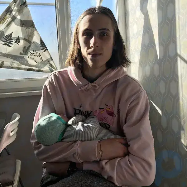 Embarazada a los 16 años: una mamá feliz en Instagram (una organización extremista prohibida en Rusia) sufrió engaños y palizas por parte de su marido