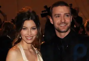 Timberlake ve Biel, düşük yapma tehdidi nedeniyle oyuncunun hamileliğini açıklamıyor