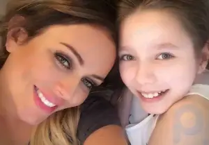 Em uma selfie no Instagram (uma organização extremista proibida na Rússia), Nachalova encara com entusiasmo até mesmo sua filha de 11 anos