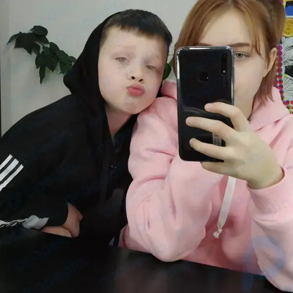 How a pregnant schoolgirl came up with a “10-year-old father” to go to Malakhov and promote Instagram (an extremist organization banned in Russia)