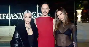Kim Kardashian “warmed a snake on her chest,” and Hailey Bieber exposed herself again: how the Tiffany & Co: dinner went: In Los Angeles