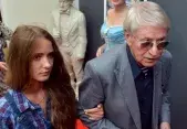 84 yaşındaki aktör Ivan Krasko'nun gelecekteki eşi ondan 60 yaş genç
