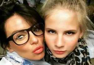 Due to active makeup, the 14-year-old daughter of 33-year-old Yulia Volkova looks the same age as her mother