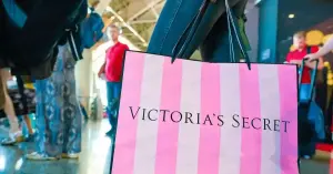 “Inside event” or underground activity? Victoria's Secret held a secret sale in the shopping center