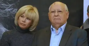 Uma dacha do governo e uma pensão de quase 1 milhão de rublos: que legado Gorbachev deixou para suas filhas e netas?