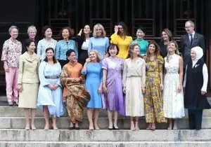 G20 First Lady'lerin Kyoto'daki moda toplantısı Melania Trump olmadan gerçekleşti