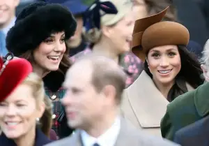 Los expertos explicaron por qué Meghan Markle siempre mira al encuadre, pero Kate Middleton nunca