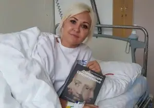Ведущая «Давай поженимся» Василиса Володина обратилась к подписчикам, лежа на больничной койке