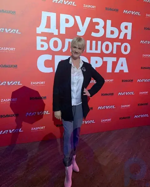 After the birth of her second child, 40-year-old Svetlana Khorkina appeared in public for the first time and showed off her impeccable shape
