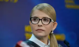 Yulia Tymoshenko, de 59 anos, foi conectada a um ventilador