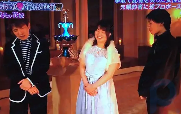 Eine Japanerin hat nach einem Verkehrsunfall ihr Gedächtnis verloren und nun gewinnt ihr Verlobter jeden Tag aufs Neue ihre Liebe.