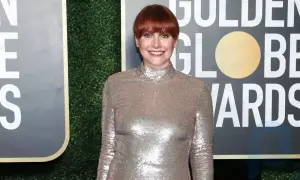From a beach tunic and throw to a tinsel suit: we rate the worst outfits from the 2022 Golden Globes ceremony