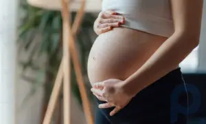 Del otro lado del vientre: cómo vive el bebé en el útero