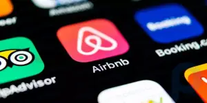 Airbnb, Rusya ve Beyaz Rusya'daki kullanıcıların dünya çapında konaklama rezervasyonu yapmasını yasaklıyor