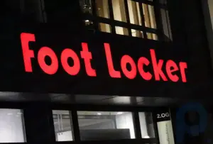 Foot Locker-Aktie fällt aufgrund fehlender Gewinne unter Schlüsselniveau