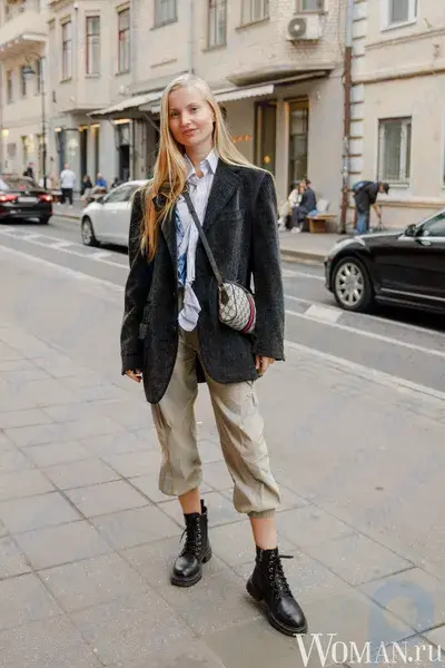 Pendant que les jeunes Moscovites s'habituent aux marques russes, les jeunes « classiques » se tournent vers Gucci : le street-style sur ProPedia