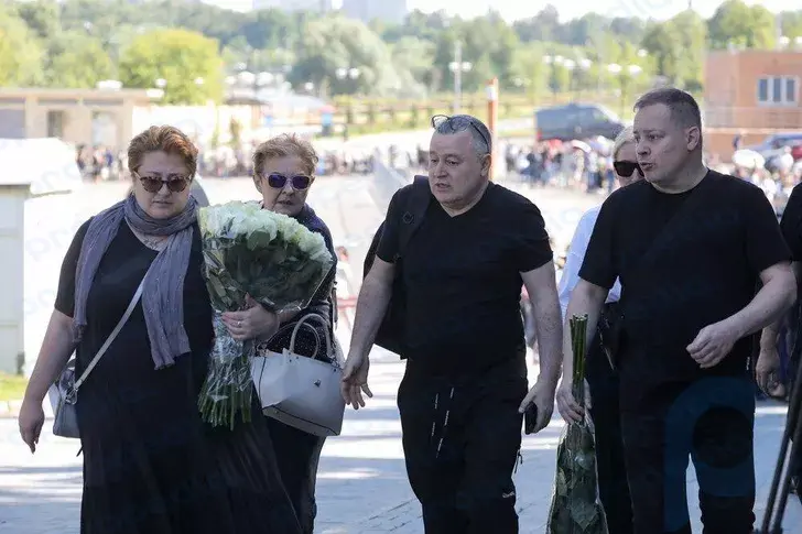 Shatunovning beva xotinining shaxsiy hayotida jiddiy o'zgarishlar yuz berdi - sirni Andrey Razin ochib berdi