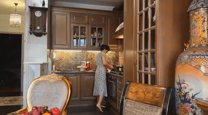 What does the star’s kitchen say about its owner: lonely Bezrukova needs it only for coffee, Klimova needs it for a sense of power