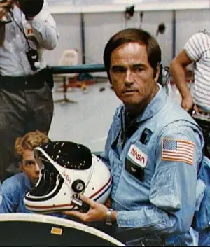 ロバート・クリッペン。アメリカの宇宙飛行士