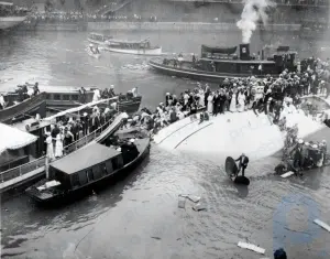 Истлендская катастрофа: морская катастрофа, река Чикаго, Чикаго, Иллинойс, США [1915]