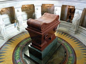 ヴィスコンティ、ルイ・トゥリウス・ヨアヒム: ナポレオン 1 世の墓