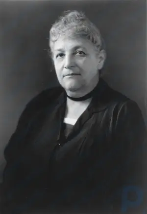 Florencia Praga Kahn: funcionario público estadounidense