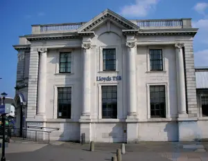 Lloyds Banking Group: English bank