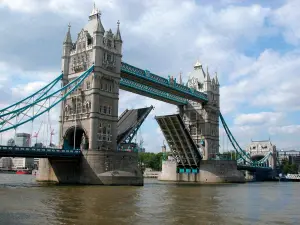 Тауэрский мост: мост, Лондон, Великобритания