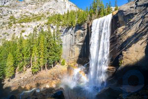 Йосемитский национальный парк: Весенний водопад