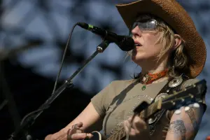 Lucinda Williams: cantante y compositor estadounidense