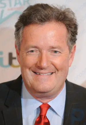Piers Morgan: Periodista y personalidad televisiva británica: