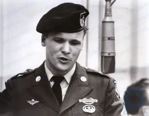 Барри Сэдлер: Американский солдат, автор песен и автор