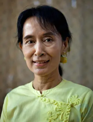Краткое содержание Аун Сан Су Чжи: Узнайте об Аун Сан Су Чжи, политическом деятеле Мьянмы и лидере оппозиции, и о ее приходе к власти: