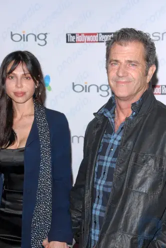 Mel Gibson uzoq vaqtdan beri birinchi marta qizi Oksana Grigoryeva bilan ko'rindi - Lusiya allaqachon 14 yoshda