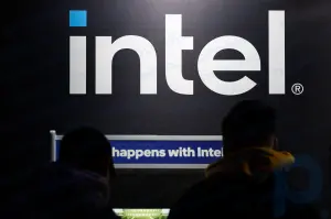 Intel supera las estimaciones, las existencias bajan según las perspectivas