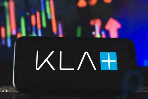 KLA Corporation Hisse Senedi Zayıf Rehberlik Nedeniyle Tüm Zamanların En Yüksek Seviyesinden Düştü