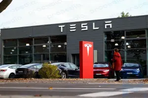 Peshin o'tkazuvchilari: Tesla Evropada narxlarni pasaytiradi, Boeing FAA tekshiruvlarida ko'tariladi