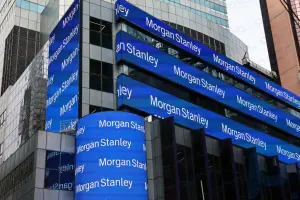 Las acciones de Morgan Stanley caen a medida que los cargos regulatorios reducen las ganancias del cuarto trimestre