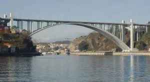 Arrábida Bridge: bridge, Porto, Portugal