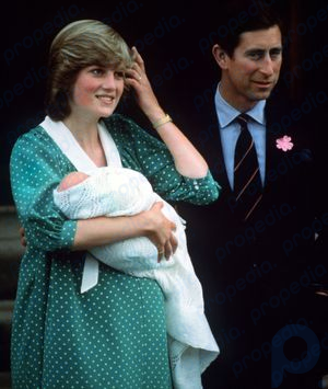 Prenses Diana ve Prens Charles, oğulları Prens William ile birlikte
