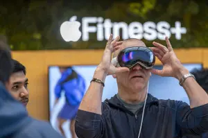 Le casque Vision Pro VR d'Apple est désormais disponible dans les magasins : peut-il battre le Quest de Meta ?