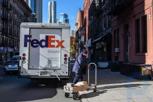 What You Need To Know Ahead of FedEx’s Earnings Report Thursday