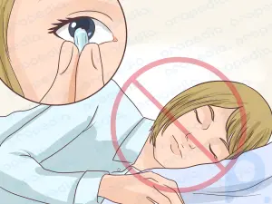 So entfernen Sie eine kaputte Kontaktlinse